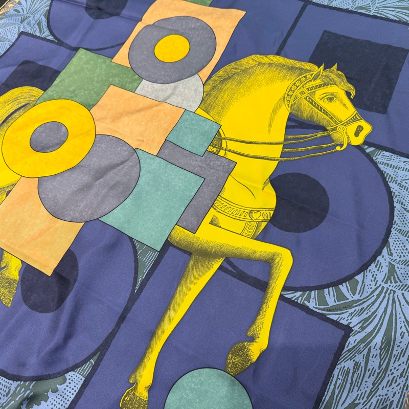 HERMES午夜藍捲金邊剪影騎士Cavalier en Formes真絲方巾90-3