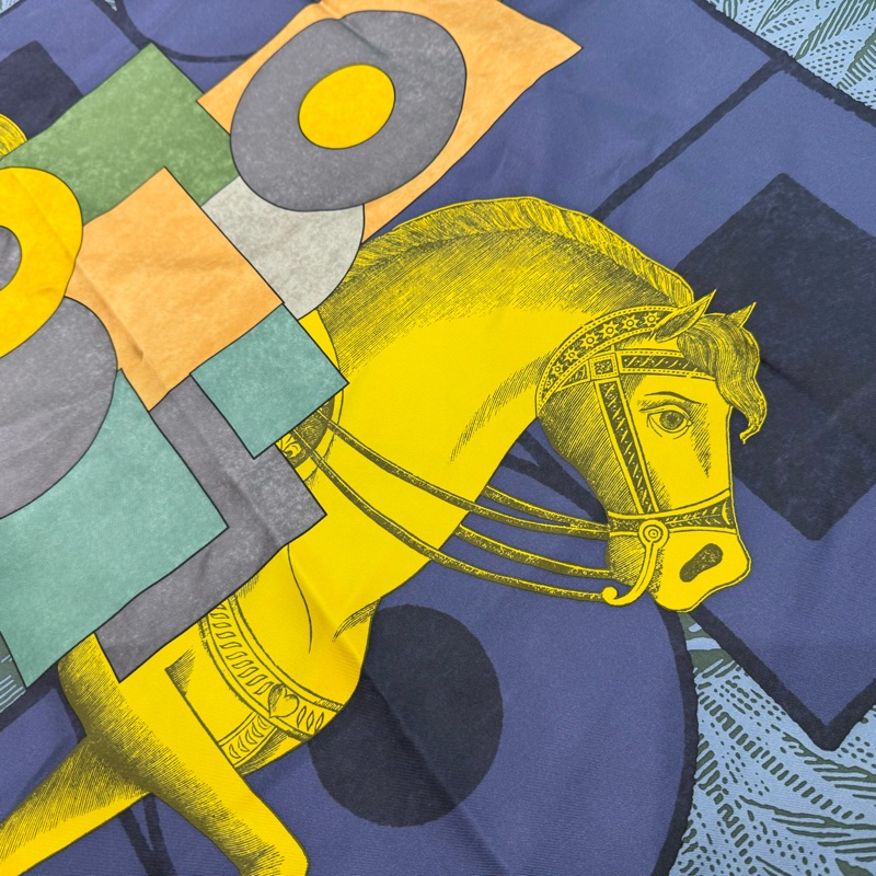 HERMES午夜藍捲金邊剪影騎士Cavalier en Formes真絲方巾90-4