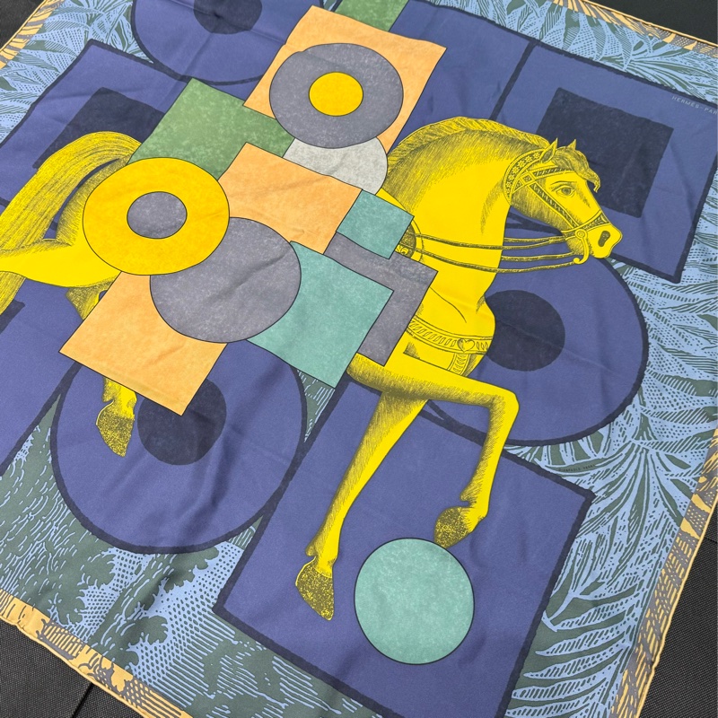 HERMES午夜藍捲金邊剪影騎士Cavalier en Formes真絲方巾90-6