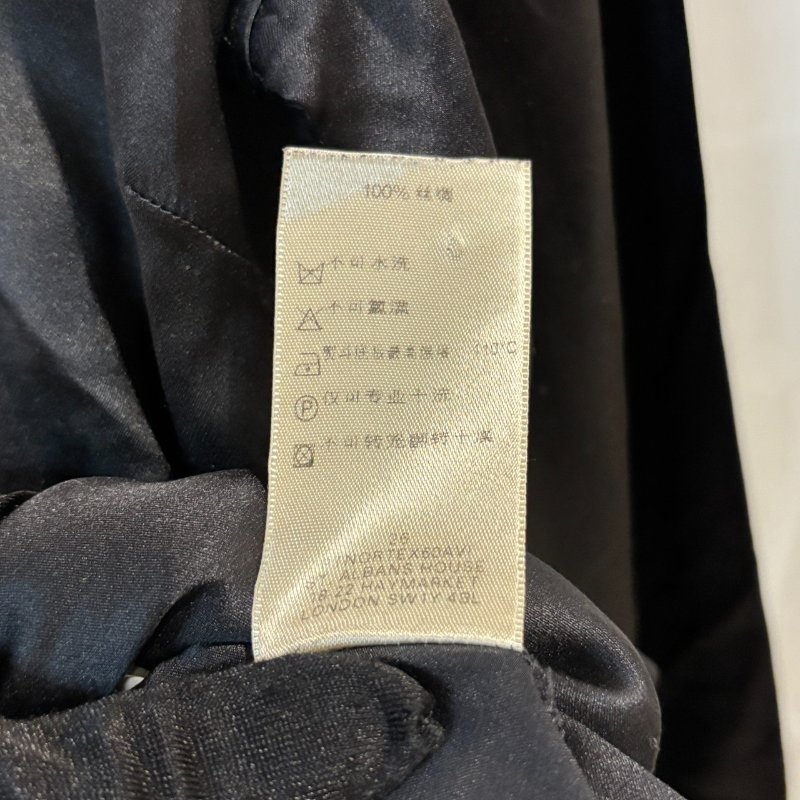【美收精品】BURBERRY 黑色緞面長袖襯衫 4-220【隔月月中將轉賣至日本 上架期限30天】-4