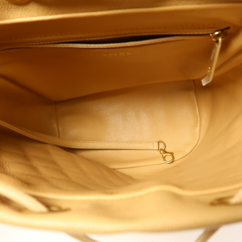 CHANEL 牛皮皮革Filigree Backpack金扣背包-4