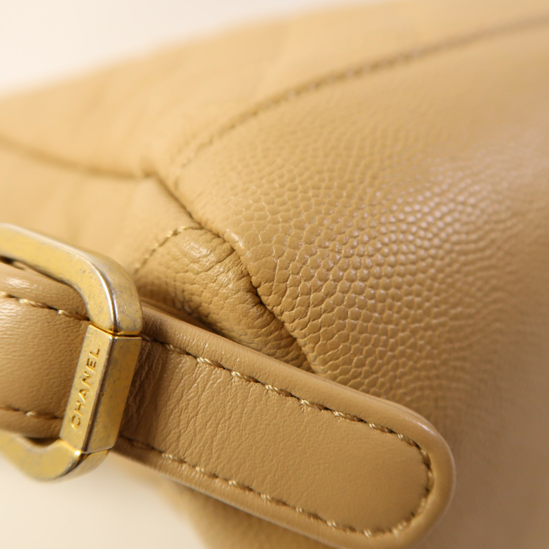 CHANEL 牛皮皮革Filigree Backpack金扣背包-13