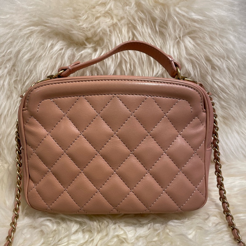 Chanel Vanity Case 18cm-1