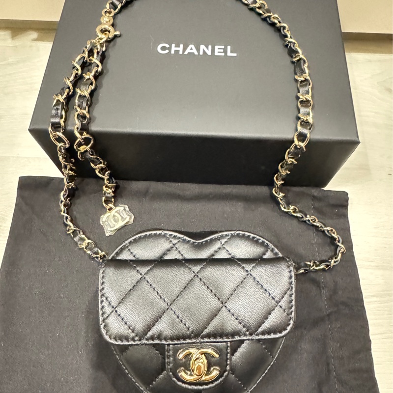 Chanel 25K 愛心腰包-4