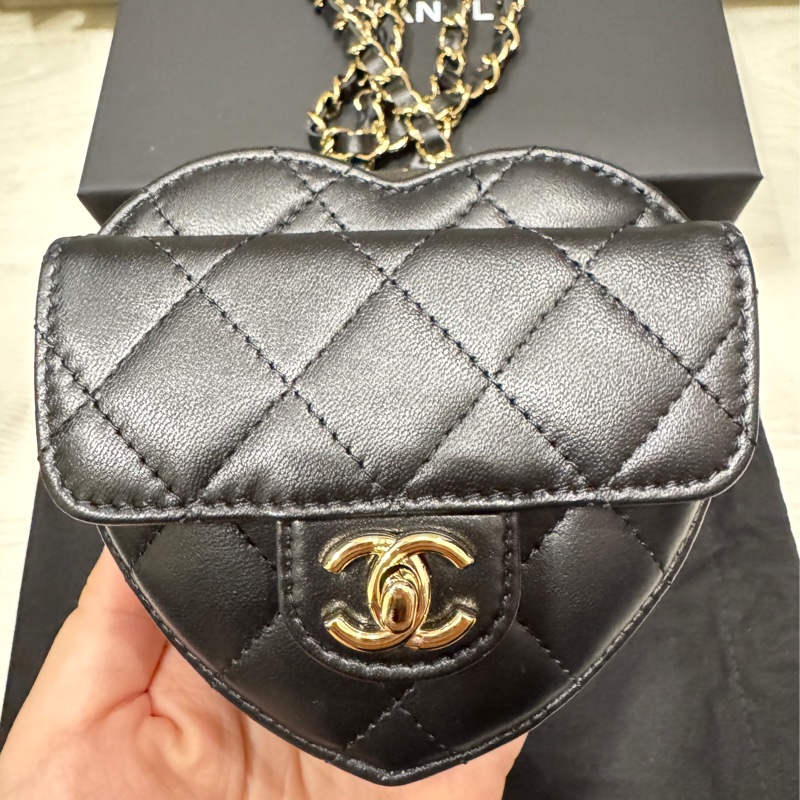 Chanel 25K 愛心腰包-5