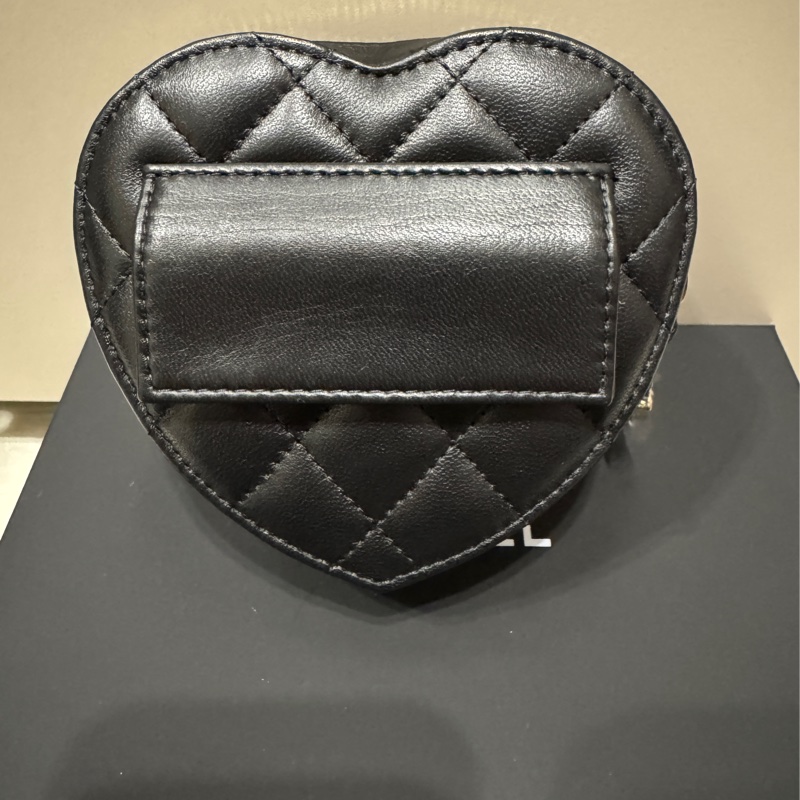 Chanel 25K 愛心腰包-8