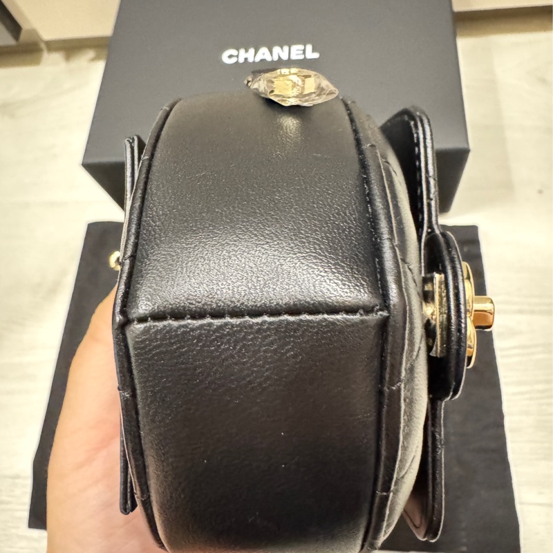 Chanel 25K 愛心腰包-14