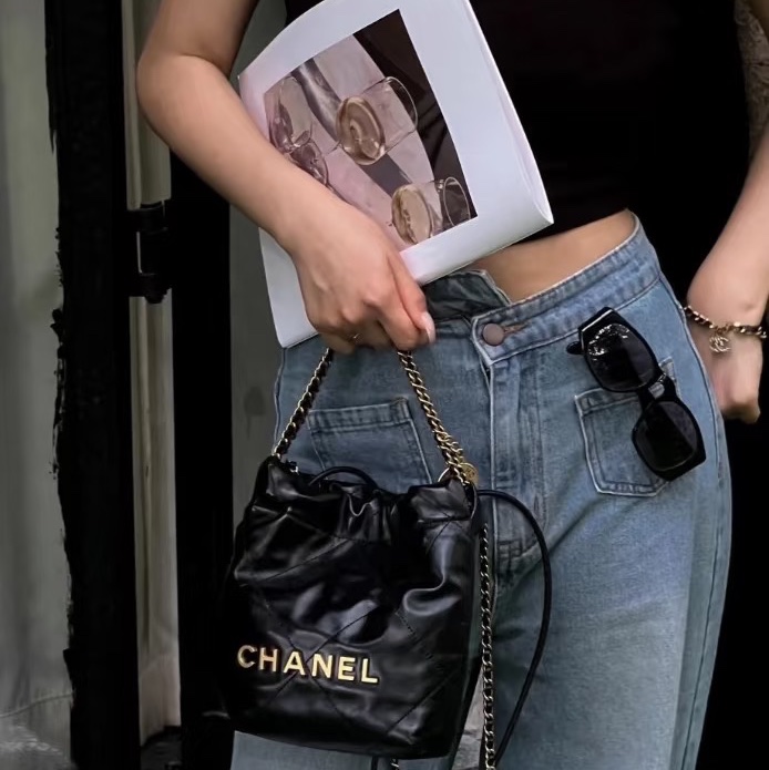 全新CHANEL黑色金字mini 22Bag斜背包流浪包AS3980-12