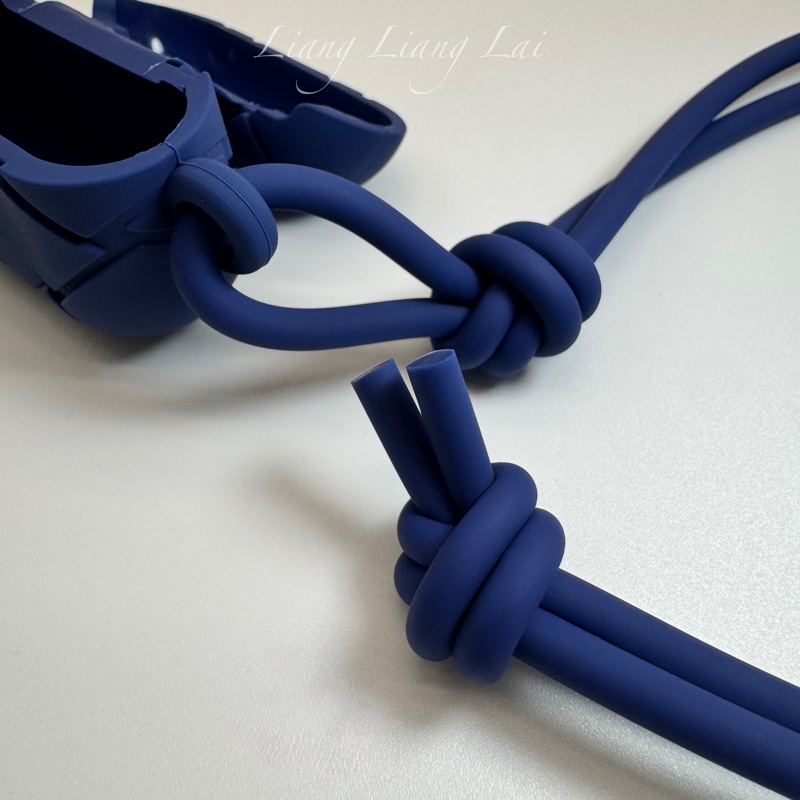 BOTTEGA VENETA BV 寶緹嘉 橡膠壓紋Airpods耳機套|耳機殼(深藍色)-11