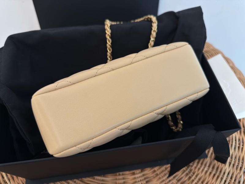 近新CHANEL米色小羊皮金釦金幣雙鏈兩用相機包AS5190-6