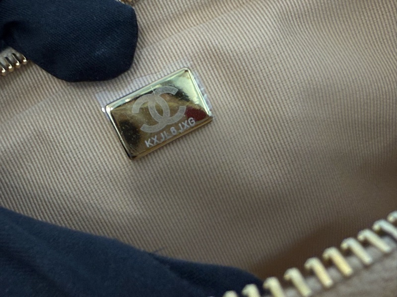 近新CHANEL米色小羊皮金釦金幣雙鏈兩用相機包AS5190-12