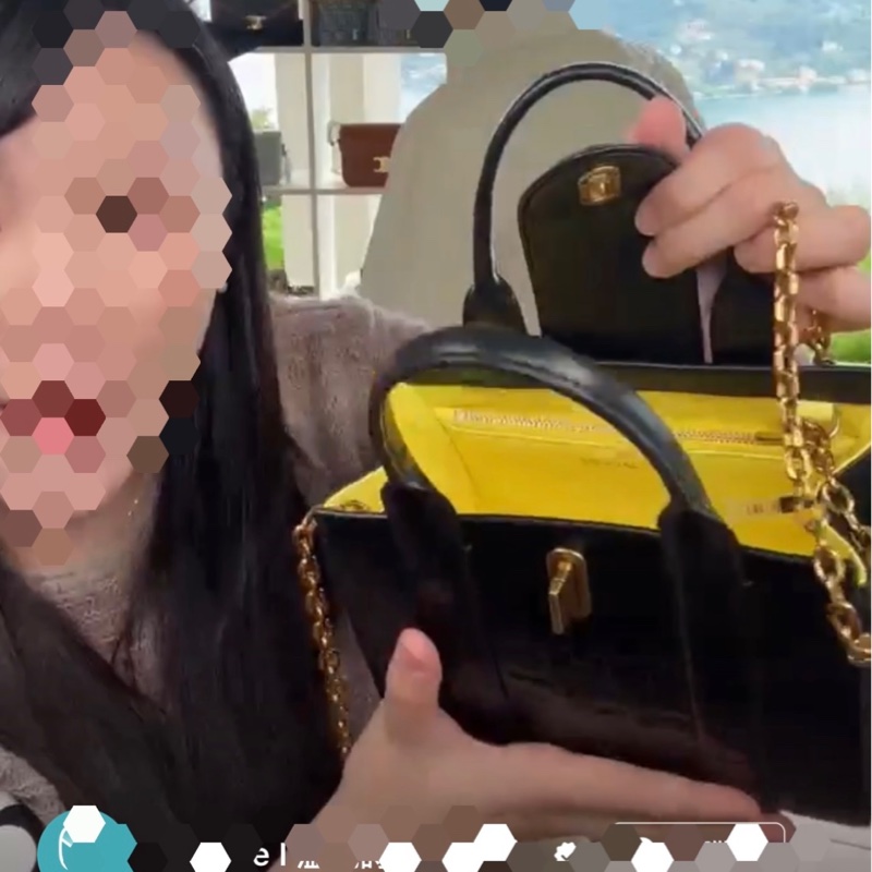 MJ 專櫃款 旋轉鈕壓印完整字黑色紙袋包-手提/鏈條2用(皮革款)-5