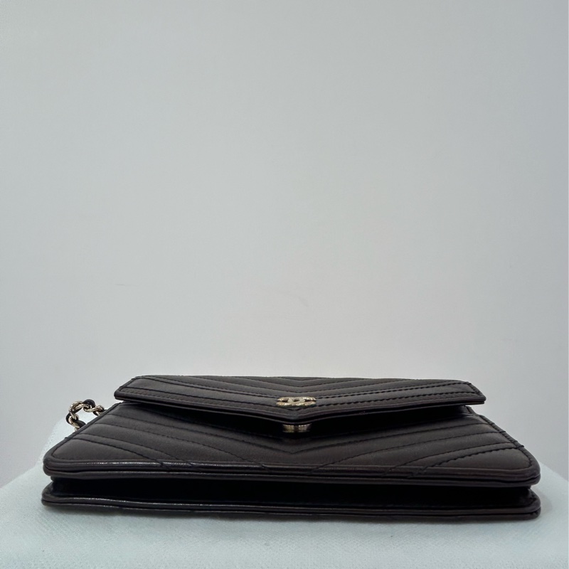 CHANEL黑牛皮山形紋金鍊COCO WOC-5