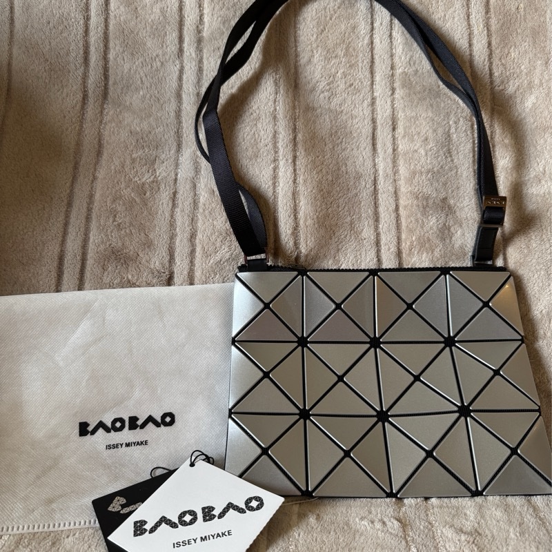 ISSEY MIYAKE 三宅一生BAOBAO 3x4小型斜背包-0