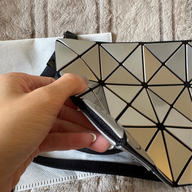 ISSEY MIYAKE 三宅一生BAOBAO 3x4小型斜背包-8