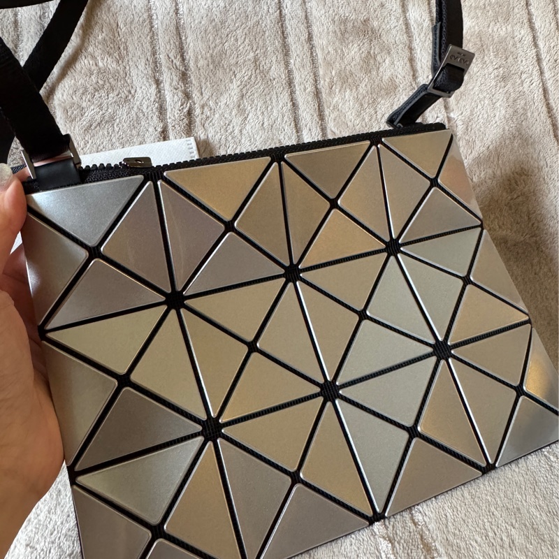 ISSEY MIYAKE 三宅一生BAOBAO 3x4小型斜背包-10
