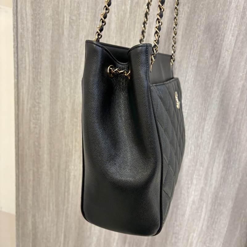 Chanel 黑荔枝淡金托特包-1