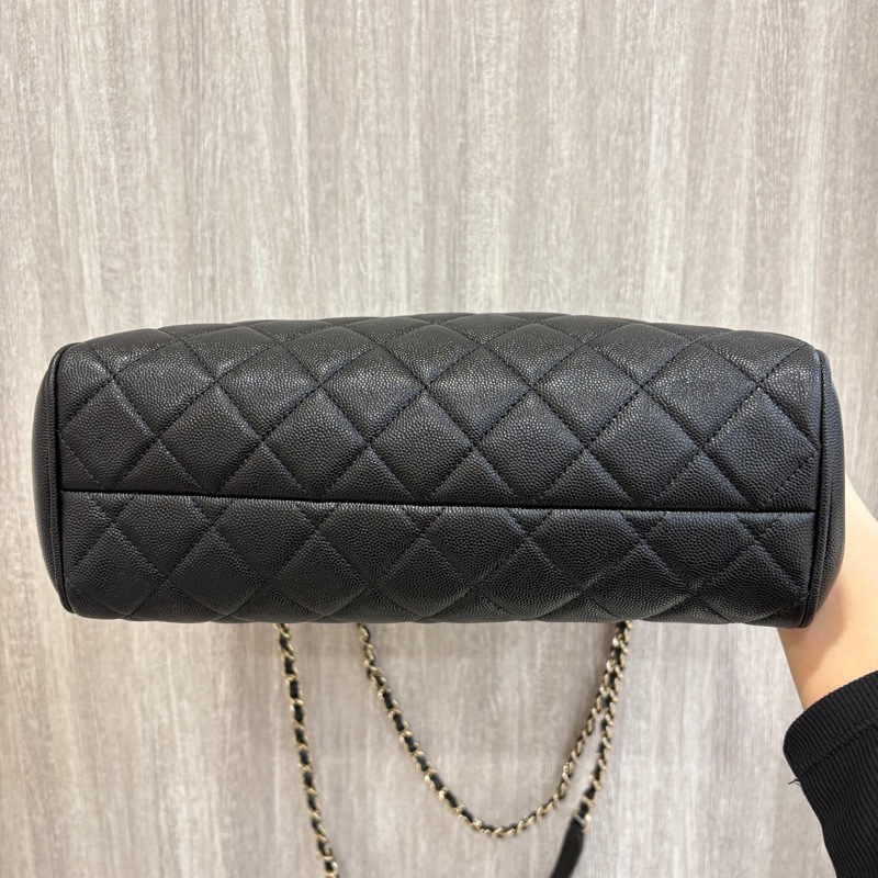 Chanel 黑荔枝淡金托特包-4