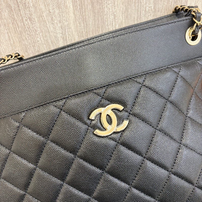 Chanel 黑荔枝淡金托特包-5