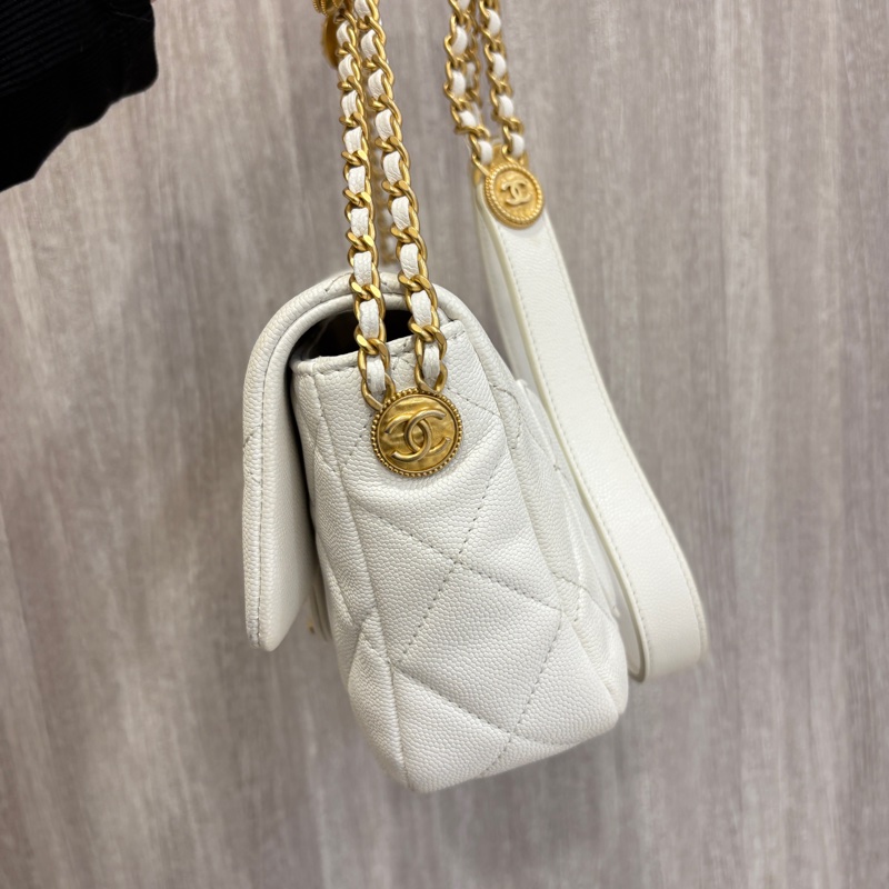 Chanel 白荔枝牛皮金幣口蓋包-1