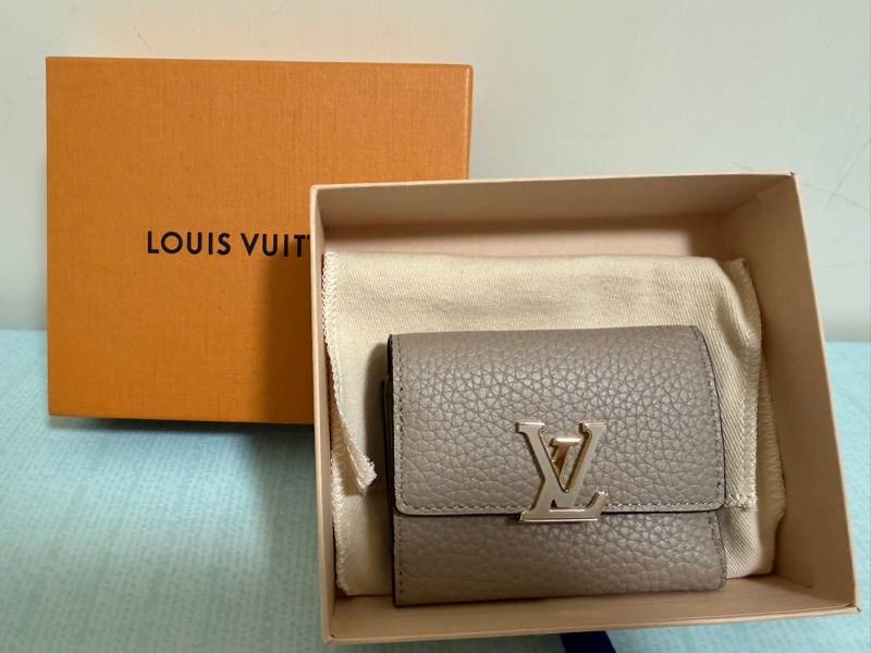 全新 LV Capucines xs 錢包-0