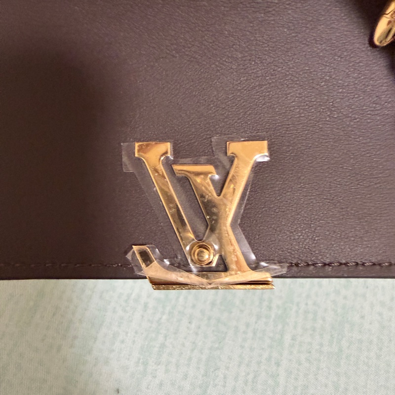 全新 LV Capucines xs 錢包-11