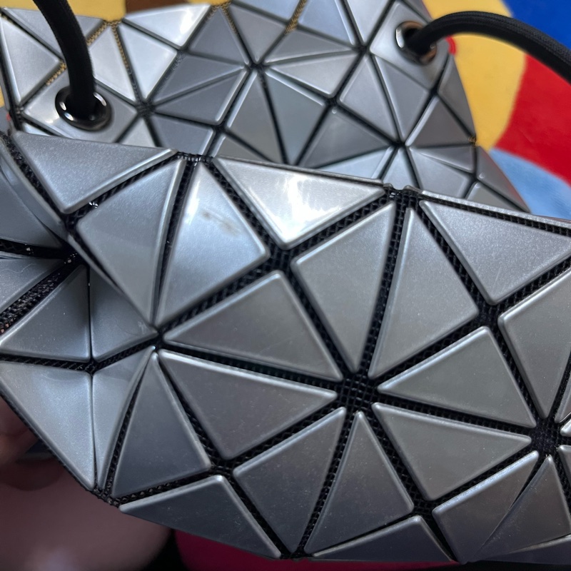 bao bao issey miyake 三宅一生 銀色水桶包-3