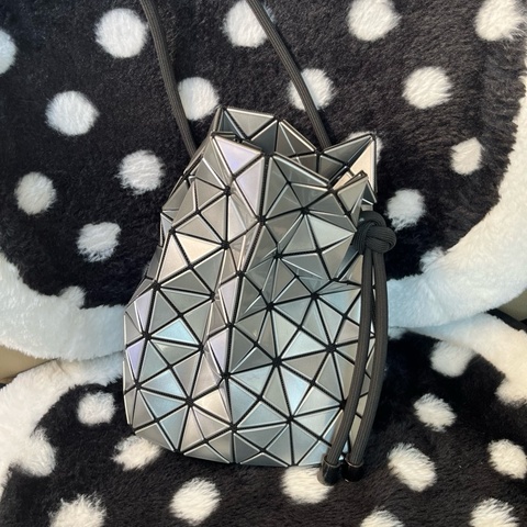 bao bao issey miyake 三宅一生 銀色水桶包
