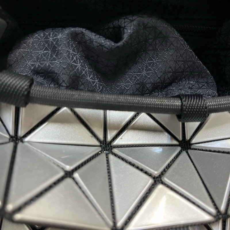 bao bao issey miyake 三宅一生 銀色水桶包-3