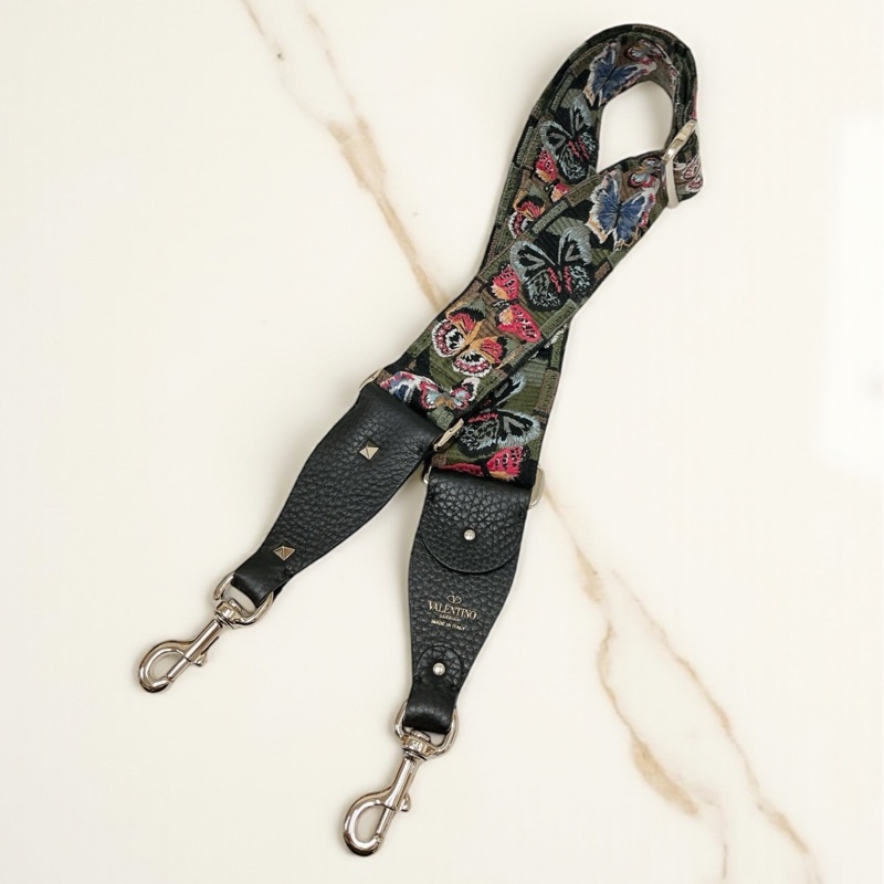 莉亞精品♡Valentino 蝴蝶刺繡背袋 全新閒置品-0