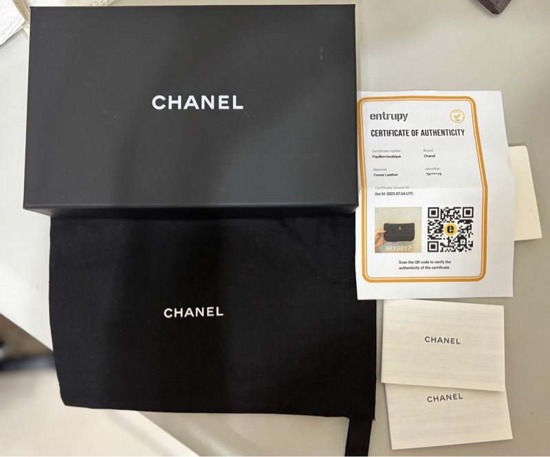 Chanel 黑金一字拉零錢包-1