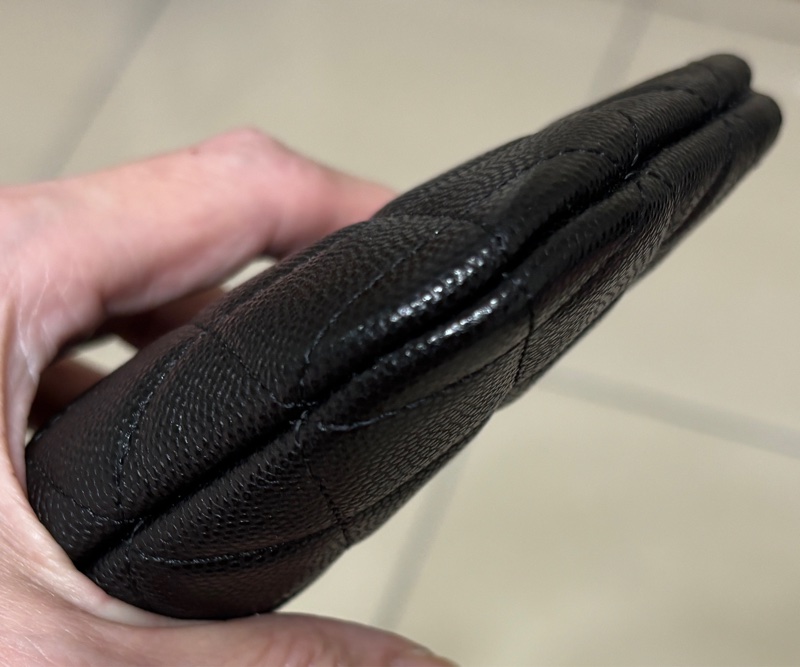 Chanel 黑金一字拉零錢包-2