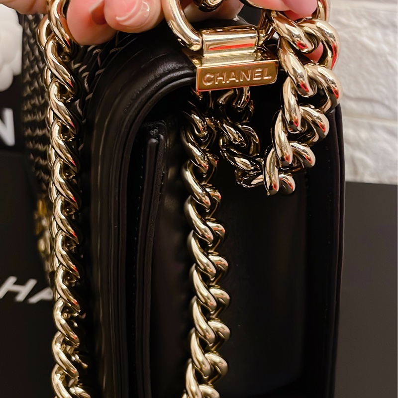 近新平台最低價限量款全配✨ CHANEL 香奈兒 boy限量款黑色牛皮繩皮編織金鍊金釦BOY 25 肩背包 斜背包 兩用包-3