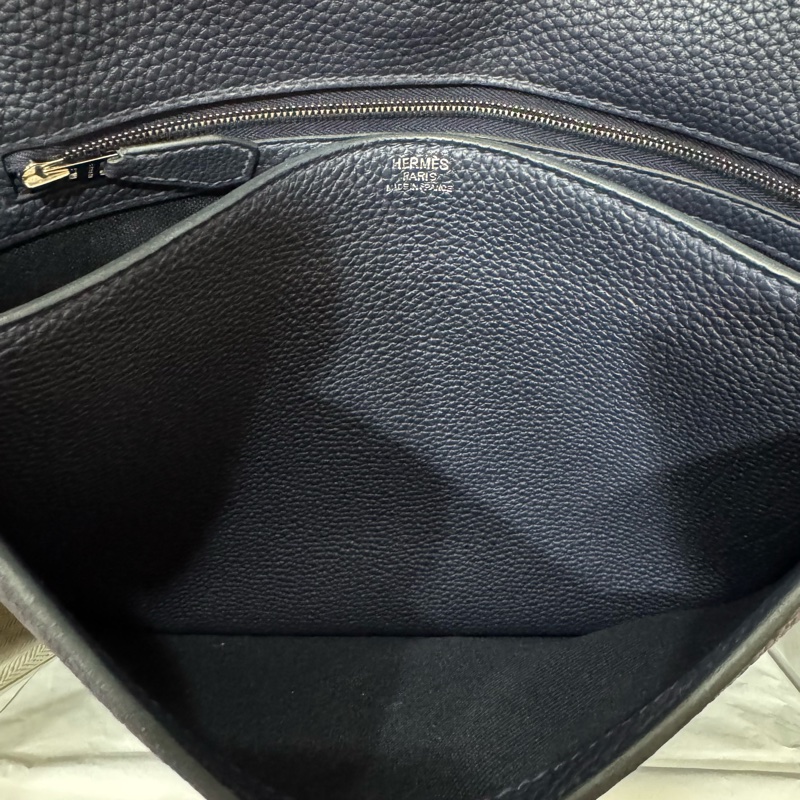Hermes Steve light junior 郵差包 午夜藍 H082119CK2Z-16