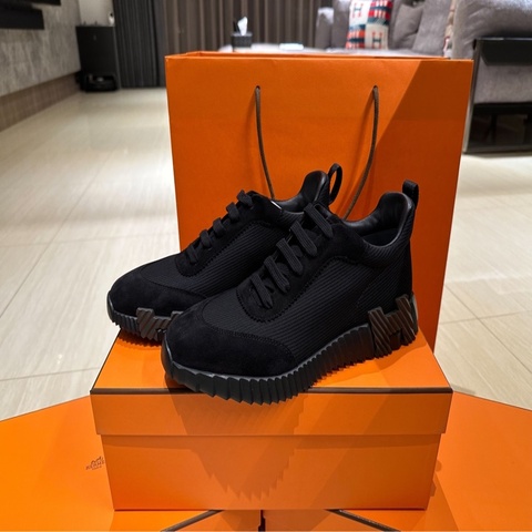 Hermes 全新 41號 So Black Bouncing sneaker