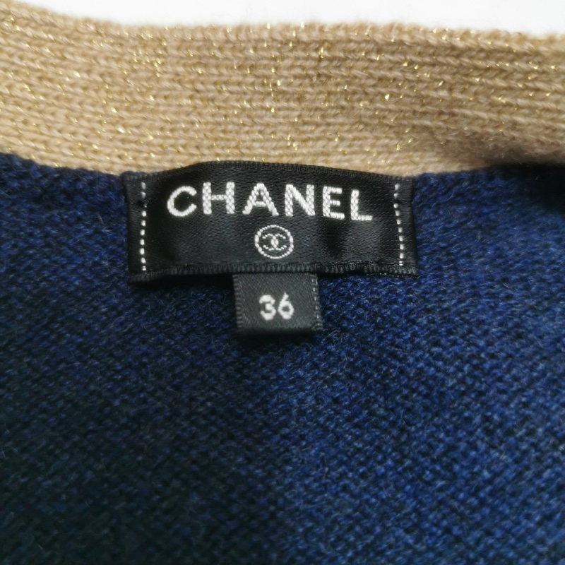 Chanel(17A)毛絨混紡拼色單排扣V領長袖針織衫36碼-4