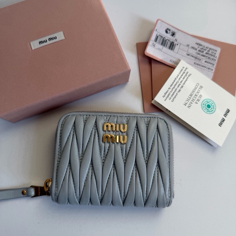 MIU MIU Matelassé 納帕皮革短銀包錢包-0