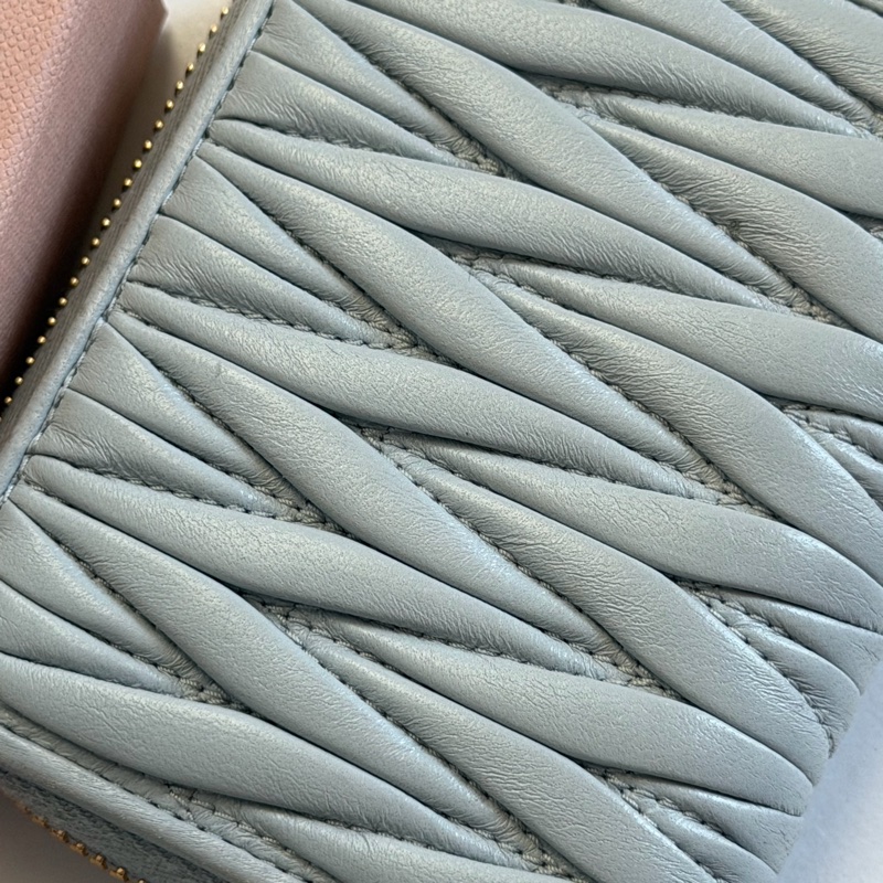 MIU MIU Matelassé 納帕皮革短銀包錢包-4