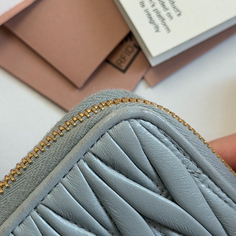 MIU MIU Matelassé 納帕皮革短銀包錢包-9