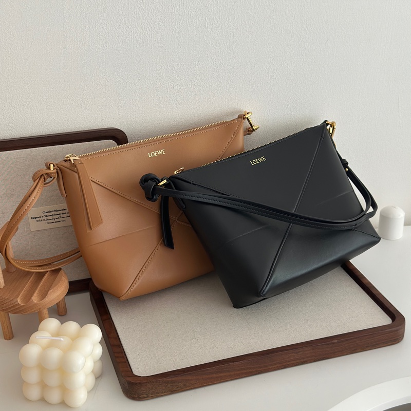 Loewe puzzle fold 棕色 Puzzle Fold pouch in shiny nappa calfskin-0