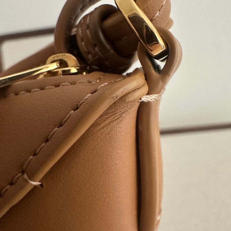 Loewe puzzle fold 棕色 Puzzle Fold pouch in shiny nappa calfskin-21