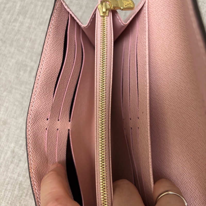 Louis Vuitton老花粉色內裡信封皮夾-9