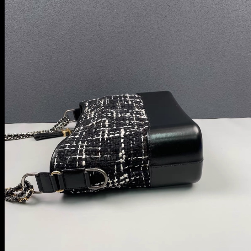 Chanel • Gabrielle 黑白毛呢編織流浪包 中號-3