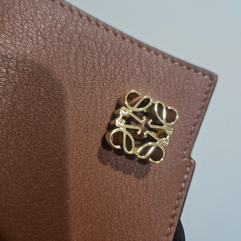 loewe 小包 焦糖色 咖色-4