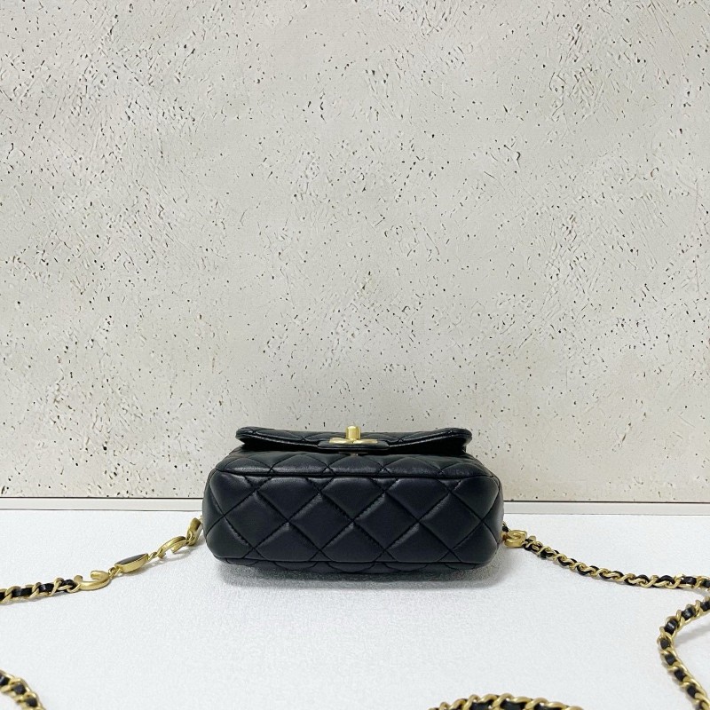 Chanel coco mini cf-4