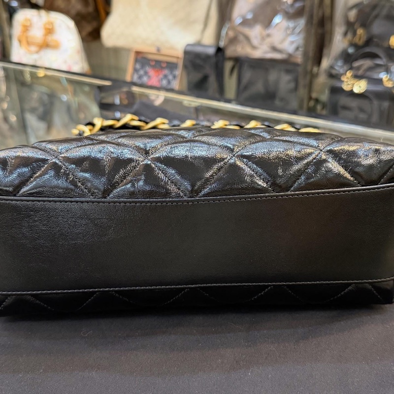 香奈兒黑色hobo包晶片（中號）-1