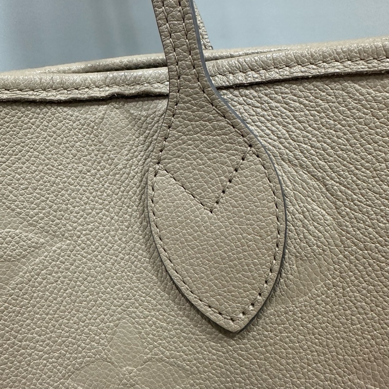 LV m45686 奶茶牛皮壓紋neverfull mm 子母包-14