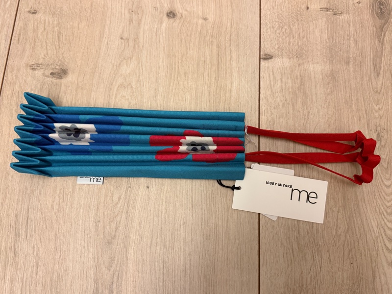 ISSEY MIYAKE me 摺疊花朵包|藍紅花限定色-4