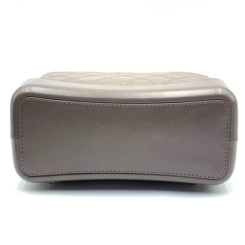 CHANEL Gabrielle 啡色流浪背囊 中號-7