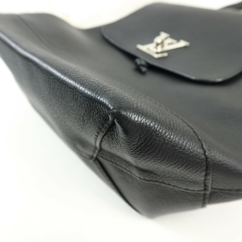 LOUIS VUITTON 牛皮皮革Lock Me Backpack銀扣背包-9